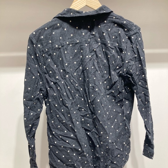 Button down - Picture 3 of 3